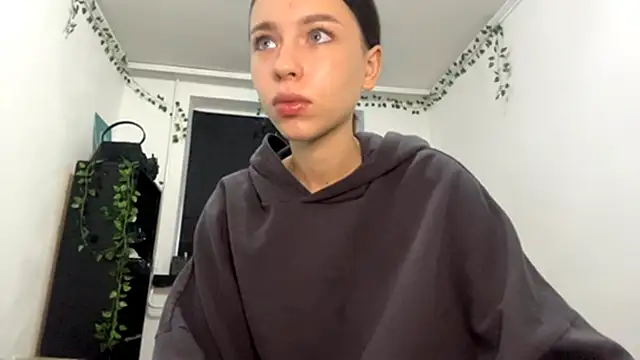 Snapshot of LilithFlamey chatting on October 29, 2025, 7:18 am LilithFlamey online show from October 29, 2025, 7:18 am