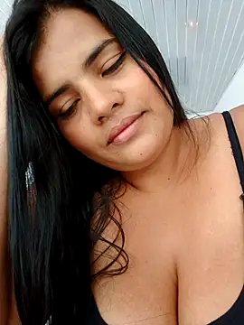 Snapshot of _QueenSophia_ chatting on October 31, 2025, 7:32 pm QueenSophia online show from October 31, 2025, 7:32 pm