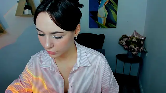 MakeYoueHappy online show from March 31, 2026, 7:38 pm