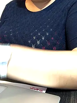 Evil kitty6 online show from November 27, 2025, 6:03 am