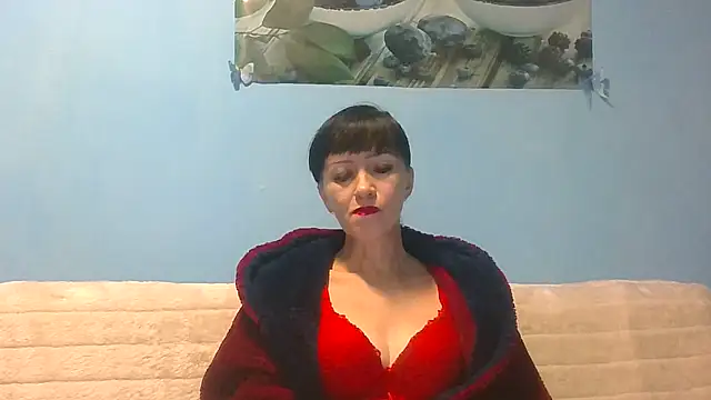 Snapshot of IffetLove42 chatting on November 6, 2025, 5:28 pm IffetLove42 online show from November 6, 2025, 5:28 pm