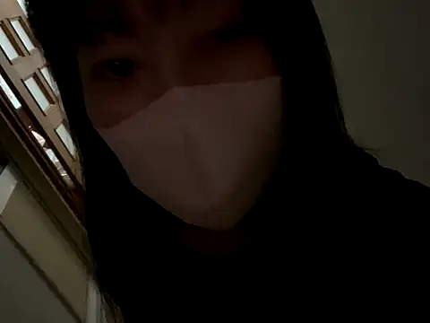 Snapshot of hitomi_desu chatting on November 15, 2025, 2:10 pm hitomi desu online show from November 15, 2025, 2:10 pm