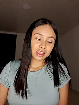 Snapshot of DollyRouse chatting on November 26, 2025, 5:29 am DollyRouse online show from November 26, 2025, 5:29 am