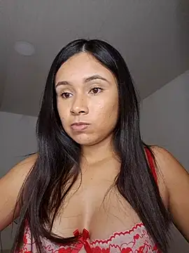 Snapshot of DollyRouse chatting on November 23, 2025, 4:33 am DollyRouse online show from November 23, 2025, 4:33 am