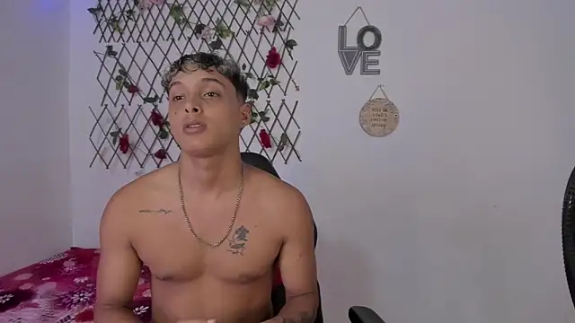 Fre Grey online show from October 28, 2025, 4:35 am