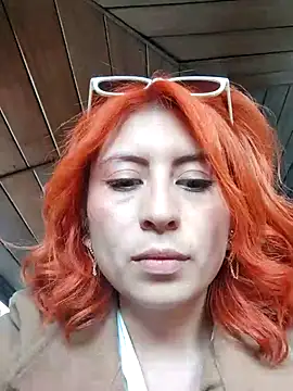 Snapshot of SiennaBite chatting on November 27, 2025, 5:57 pm SiennaBite online show from November 27, 2025, 5:57 pm