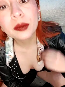 Snapshot of SiennaBite chatting on November 15, 2025, 2:59 am SiennaBite online show from November 15, 2025, 2:59 am