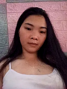 Lovebaby-love online show from November 5, 2025, 1:52 am