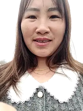 emini-xx online show from February 3, 2026, 5:05 am