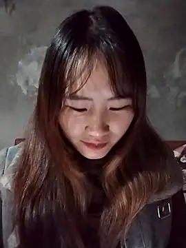 emini-xx online show from November 28, 2025, 10:59 am