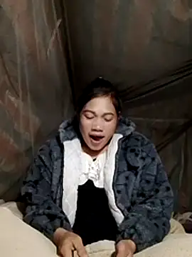 doggy-00 online show from November 27, 2025, 8:09 pm