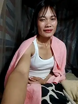 Snapshot of doggy-00 chatting on January 17, 2026, 1:47 pm doggy-00 online show from January 17, 2026, 1:47 pm