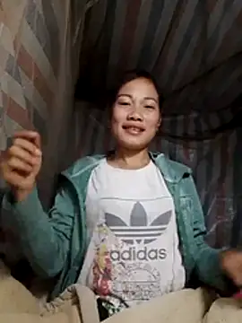 doggy-00 online show from December 4, 2025, 9:36 pm