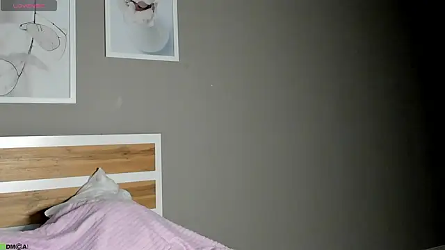 AngelWisee online show from July 13, 2026, 3:06 am