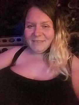 Lana-murr online show from April 9, 2026, 7:31 pm