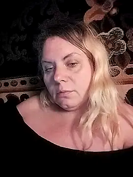 Lana-murr online show from November 22, 2025, 3:33 pm