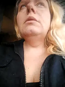 Lana-murr online show from November 21, 2025, 6:45 am