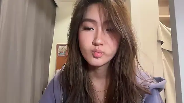 AlishaCheng online show from January 6, 2026, 4:55 pm