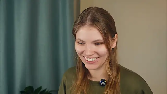 Snapshot of YoshieGradney chatting on October 29, 2025, 7:07 am YoshieGradney online show from October 29, 2025, 7:07 am