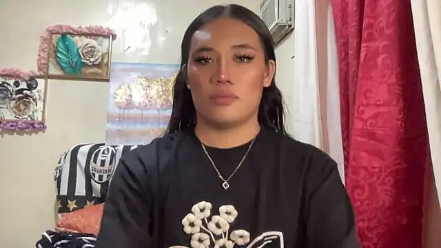 untouchable mia online show from November 26, 2025, 5:46 pm