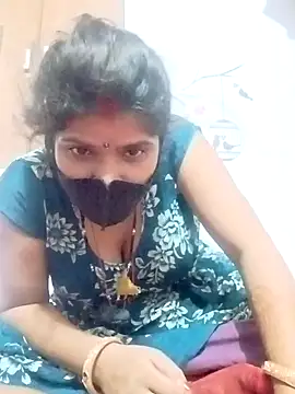 hot couple 000 online show from October 28, 2025, 2:05 pm