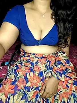 shreyareddy99 online show from February 26, 2026, 4:56 am