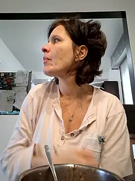 Piediniecollant online show from January 9, 2026, 7:59 am