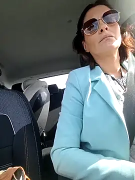 Piediniecollant online show from February 6, 2026, 11:17 am