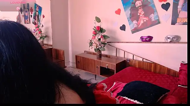 Snapshot of EmmilyConnor chatting on October 28, 2025, 3:00 pm EmmilyConnor online show from October 28, 2025, 3:00 pm