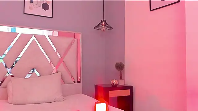 mia jagger online show from June 25, 2026, 5:12 am