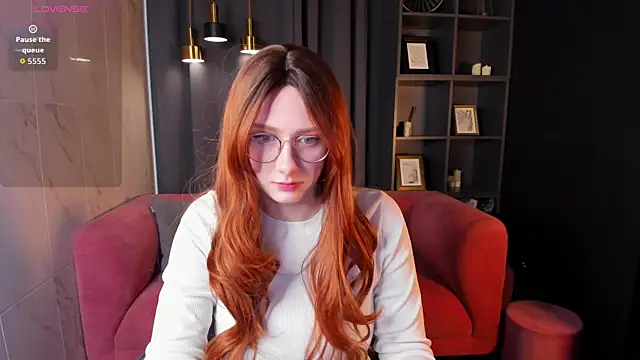 Liana Ln online show from November 6, 2025, 3:16 pm