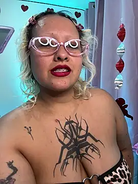 Snapshot of pinkbaddie777 chatting on February 14, 2026, 2:56 am pinkbaddie777 online show from February 14, 2026, 2:56 am