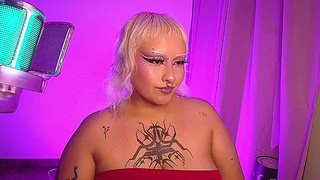 Snapshot of pinkbaddie777 chatting on February 18, 2026, 4:10 am pinkbaddie777 online show from February 18, 2026, 4:10 am