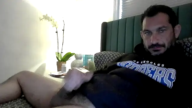 ckraiders84 online show from May 11, 2026, 5:43 pm