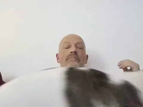 ExtraSweet online show from October 27, 2025, 8:54 pm