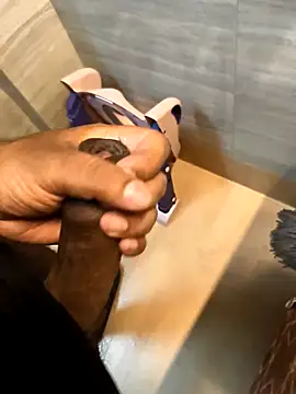 Snapshot of djdick20 chatting on December 16, 2025, 1:04 pm djdick20 online show from December 16, 2025, 1:04 pm