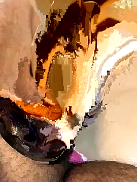 Snapshot of djdick20 chatting on December 22, 2025, 2:39 pm djdick20 online show from December 22, 2025, 2:39 pm