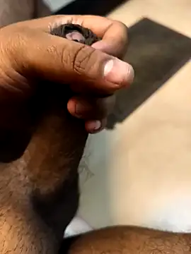 Snapshot of djdick20 chatting on December 18, 2025, 4:33 pm djdick20 online show from December 18, 2025, 4:33 pm