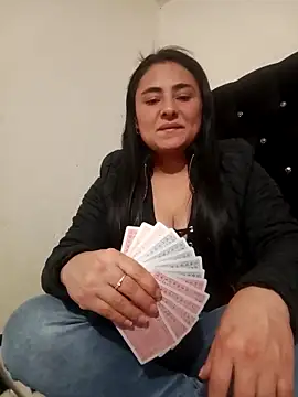 Snapshot of solandrea chatting on November 5, 2025, 9:40 pm solandrea online show from November 5, 2025, 9:40 pm