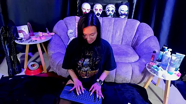 DalilaMoonstone online show from November 17, 2025, 8:24 pm