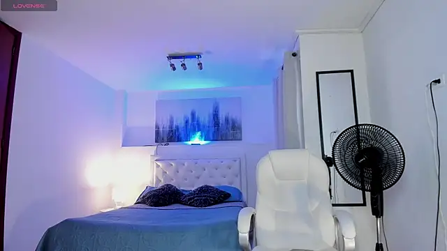 KamiSuarez online show from December 16, 2025, 7:07 pm