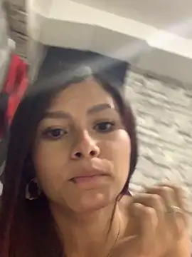 Kim Luna1 online show from November 27, 2025, 4:02 am