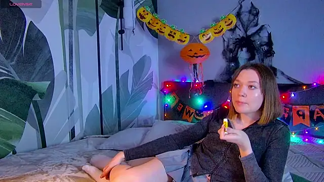 Snapshot of R_I_N_A chatting on November 2, 2025, 1:54 am R I N A online show from November 2, 2025, 1:54 am