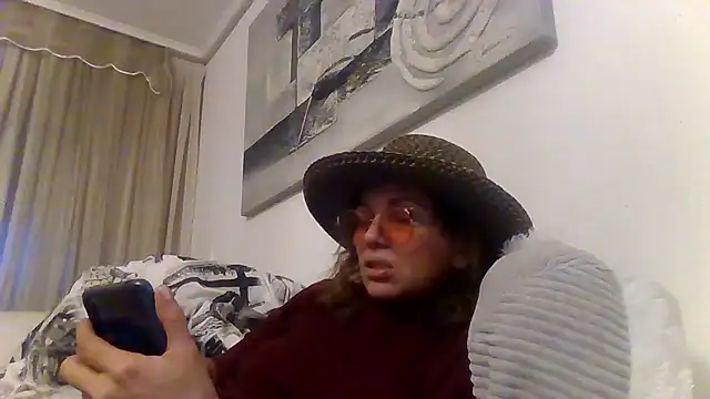 loveryvicky online show from January 7, 2026, 4:56 pm