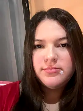 selenereyy online show from October 28, 2025, 7:07 am