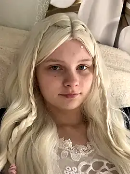 Snapshot of everyyday chatting on November 29, 2025, 7:03 pm everyyday online show from November 29, 2025, 7:03 pm