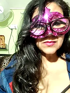 LOVE  RANI online show from July 24, 2026, 9:33 pm