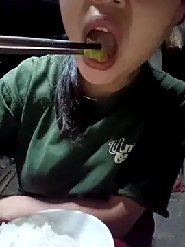 yoyo-mi online show from April 19, 2026, 7:20 am