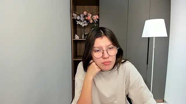 Snapshot of VickieChantos chatting on October 30, 2025, 5:06 am VickieChantos online show from October 30, 2025, 5:06 am