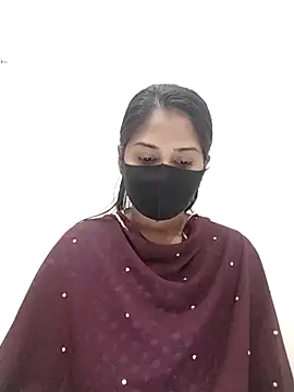 Green LaDY66 online show from November 14, 2025, 6:28 am